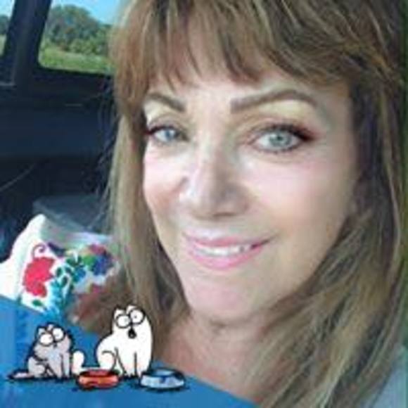 Meet your Posher, Ellen - Picture 1 of 1